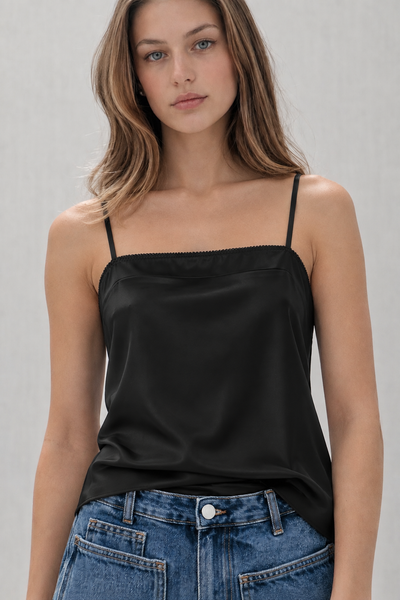 Camisola de Satin con Encaje Festoneado