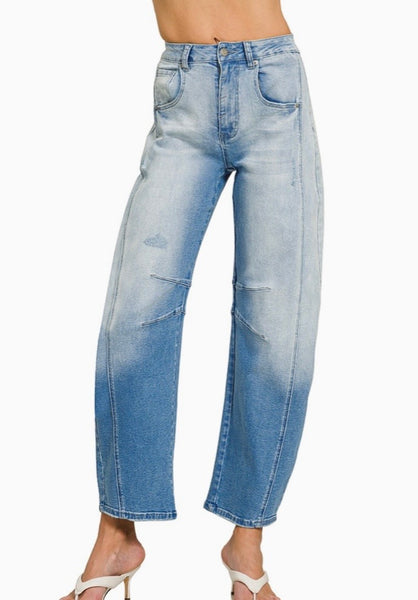 Pantalon de Mezclilla Pierna Barril con Costura Central