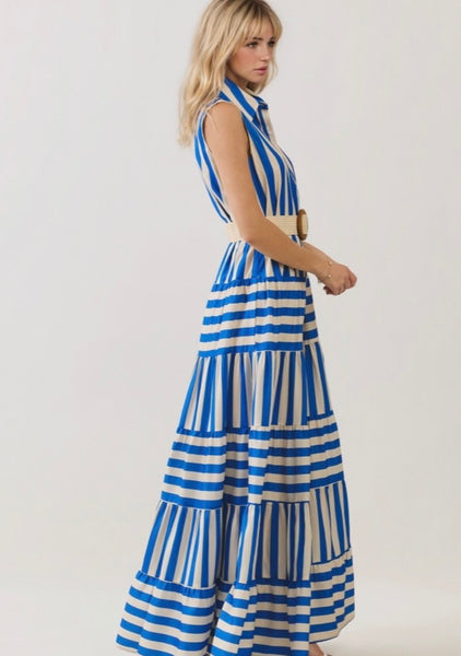 Vestido Maxi Rayas Escalonado con Cinturón