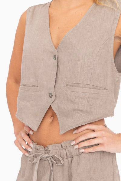 Tailored Resort Cropped Vest