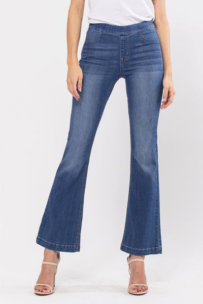 Pull On Super Strech Short Flare Denim Jeans