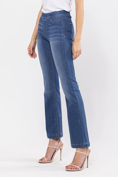 Pull On Super Strech Short Flare Denim Jeans