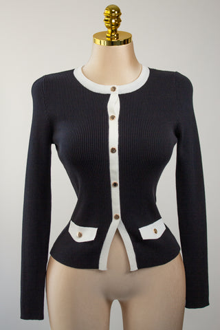 Soft Fine Knit Buttoned Sweater Top