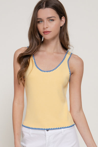 Knit Top sin Mangas con Bordado Bastilla