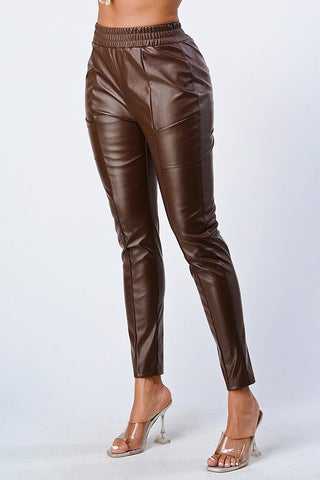 Pantalon Jogger/Cigarrette Efecto Piel